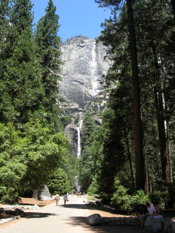 Scaled image 1551_yosemite_falls.jpg 